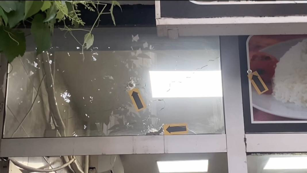 Hesap ödemek istemeyen müşteri dükkana kurşun yağdırdı - Resim: 2